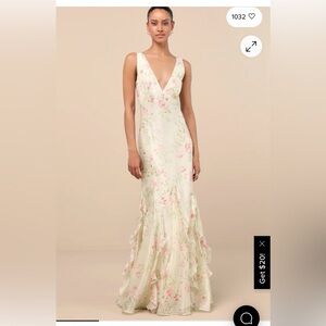 Lulu's Deluca Cream Floral sleeveless ruffled Maxi Dress